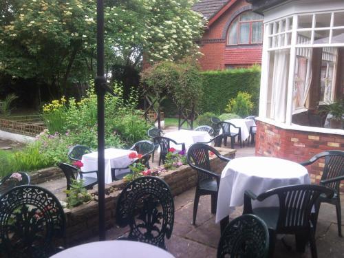 Old Rectory Hotel Bredbury Exterior photo